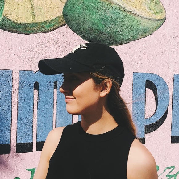 Meet your Posher, Madison - Picture 1 of 1